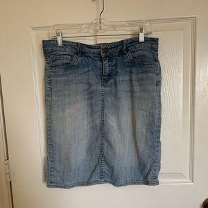 Denim skirt